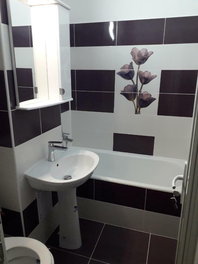 Adrya Apartment โอร์โชวา ภายนอก รูปภาพ